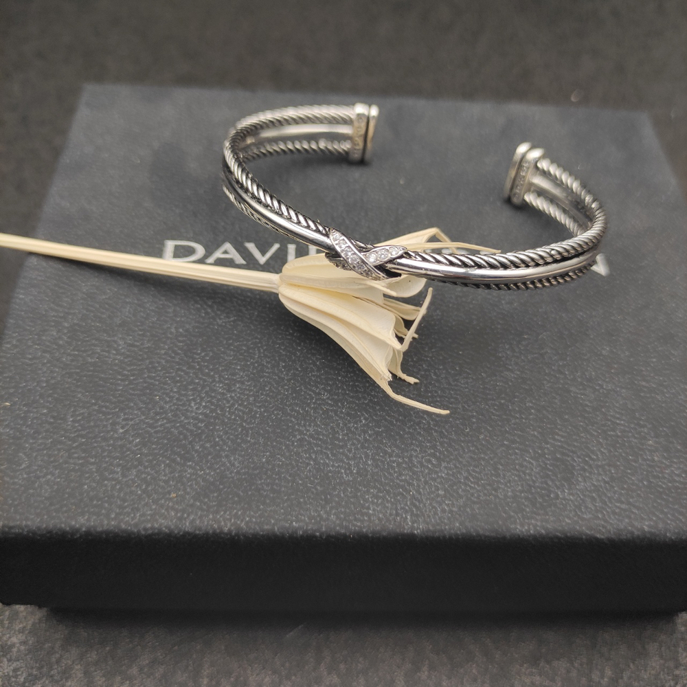 David Yurman Triple-Thread Crossover Diamond Bracelet - Picture 7 of 9